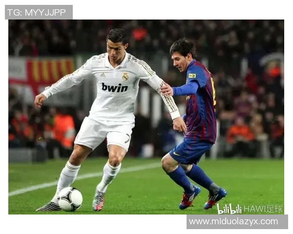 球星亲自示范 足球技巧教学从基础到进阶全方位解析 球星亲自示范 足球技巧教学从基础到进阶全方位解析